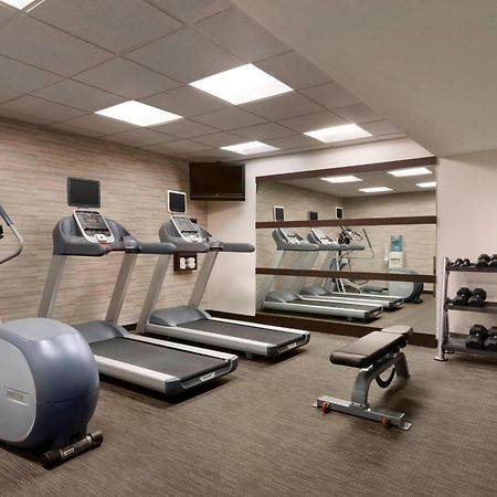 Courtyard By Marriott Bloomington Normal Hotel Buitenkant foto