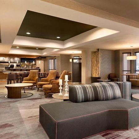 Courtyard By Marriott Bloomington Normal Hotel Buitenkant foto