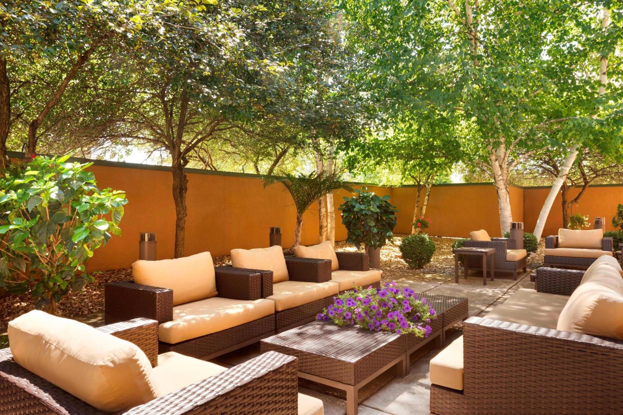 Courtyard By Marriott Bloomington Normal Hotel Buitenkant foto