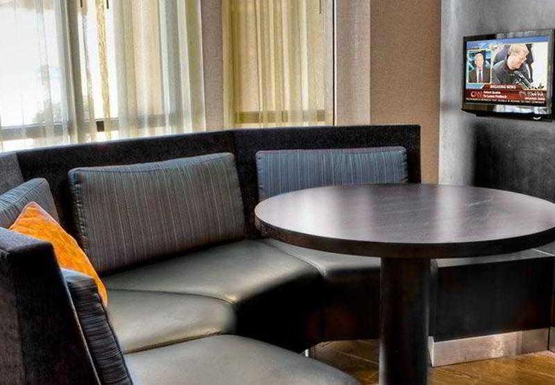 Courtyard By Marriott Bloomington Normal Hotel Interieur foto
