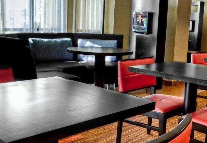 Courtyard By Marriott Bloomington Normal Hotel Restaurant foto
