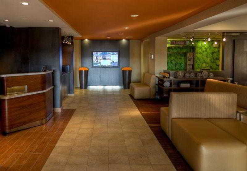 Courtyard By Marriott Bloomington Normal Hotel Buitenkant foto