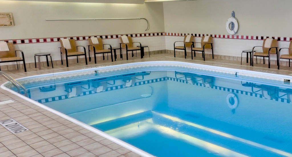 Courtyard By Marriott Bloomington Normal Hotel Buitenkant foto